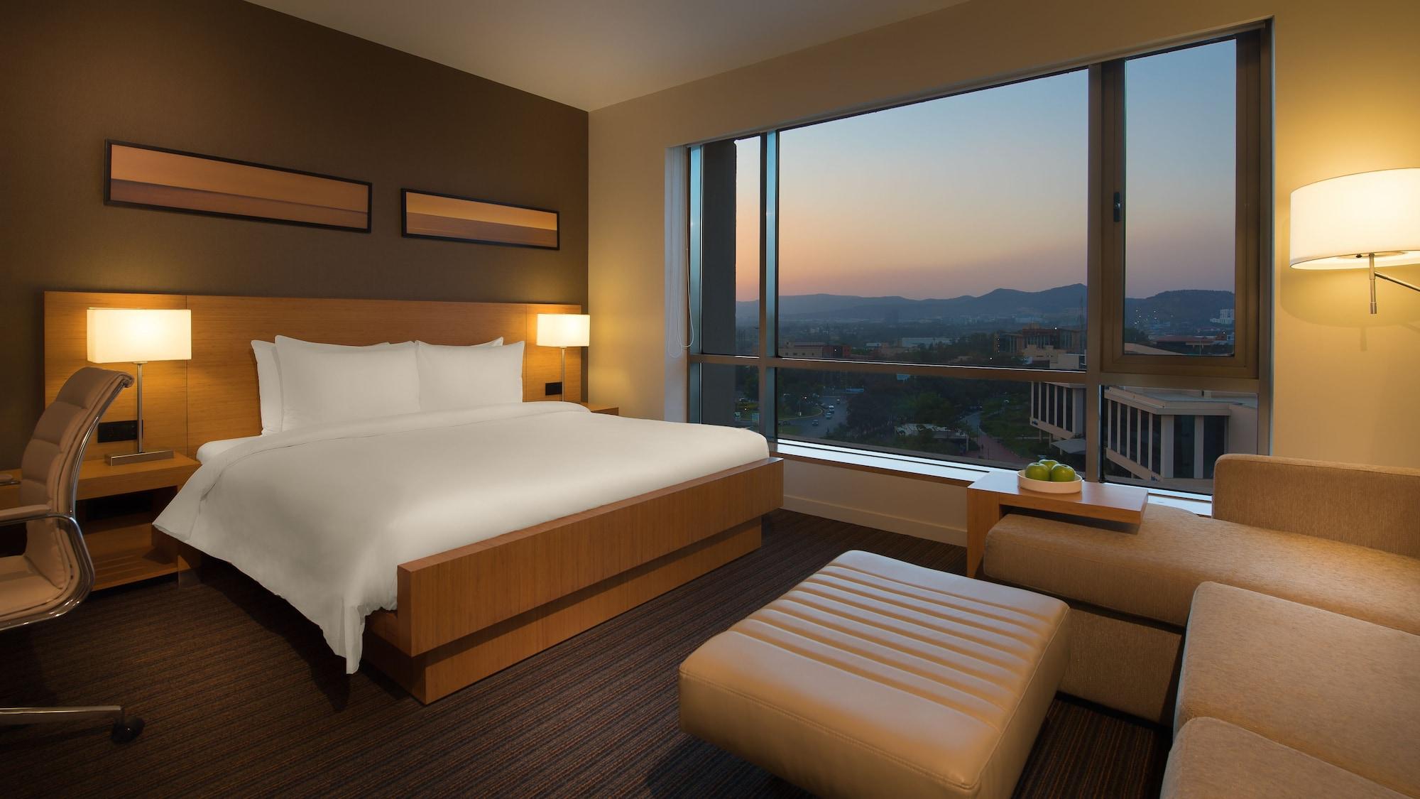 Hyatt Place Pune Хинджавади Экстерьер фото