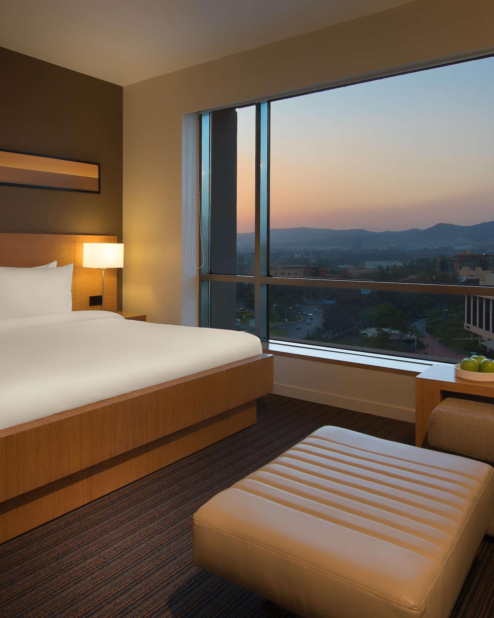 Hyatt Place Pune Хинджавади Экстерьер фото